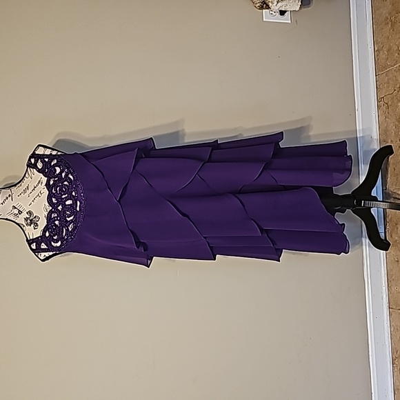 STUNNING EVENING DRESS!! 😍 💜 - Picture 3 of 10